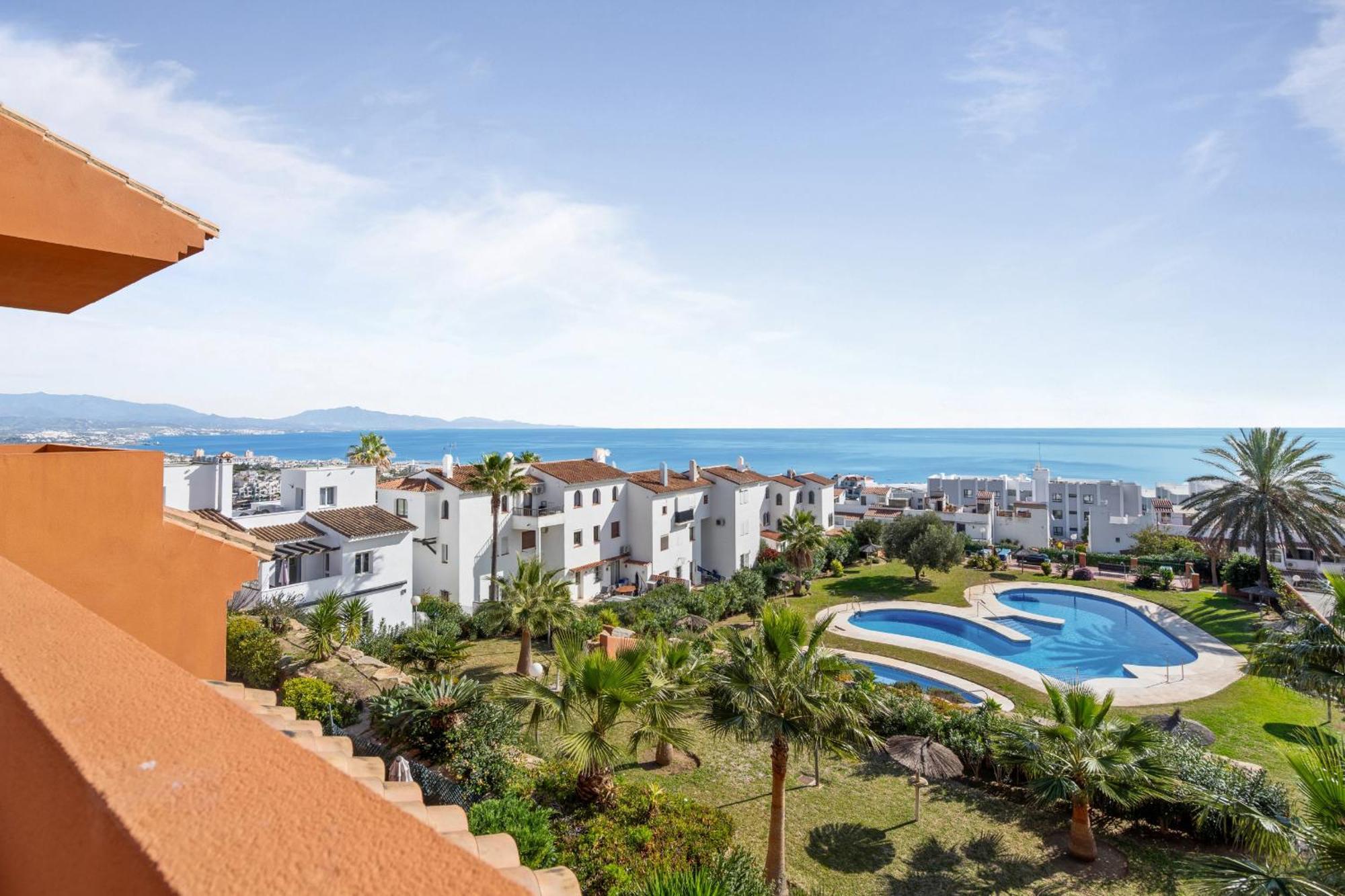 Apartment 6 Penthouse With Stunning Views Manilva